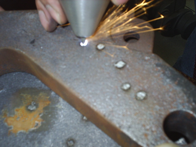 金属缺陷修补冷焊机应用范围及特点